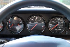 Porsche 911 Carrera 4 3.6 Coupe X51 Pack 1995 года 